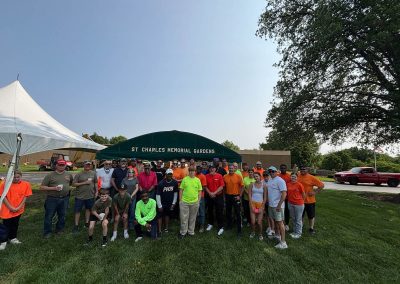 group photo of a lot of volunteers